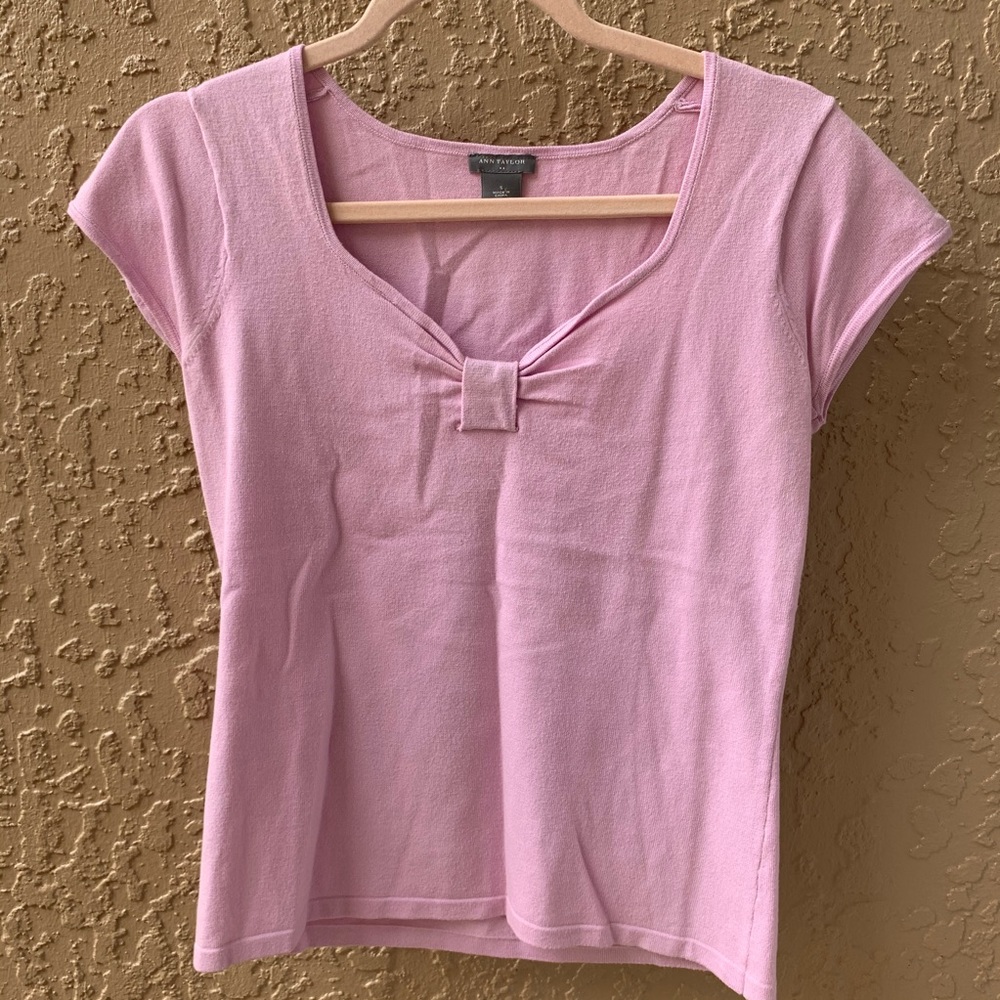 Ann Taylor Pink Short Sleeve v neck top - Size S